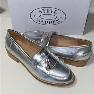 NIB STEVE MADDEN MEELA TASSELS LOAFER SILVER